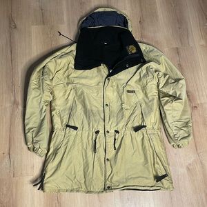 Vintage Kanuk Winter Parka.‎ Size 4. Good condition!